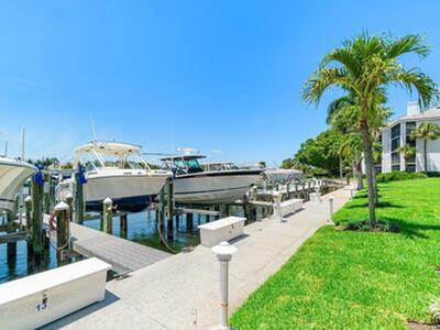 342 Bay Colony Drive N