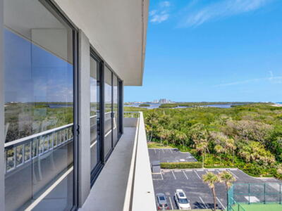 5550 N Ocean Drive, Singer Island, FL 33404