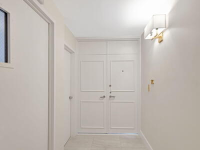 5550 N Ocean Drive, Singer Island, FL 33404