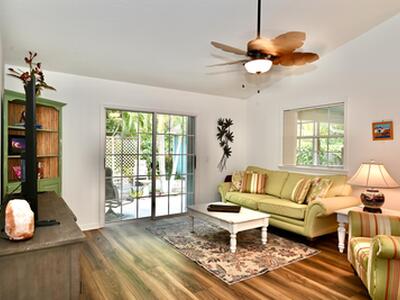 9460 Seagrape Drive, Vero Beach, FL 32963