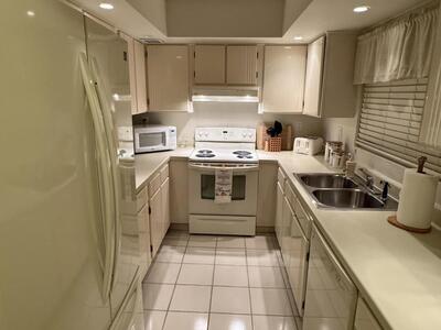 147 Deer Creek Boulevard, Deerfield Beach, FL 33442