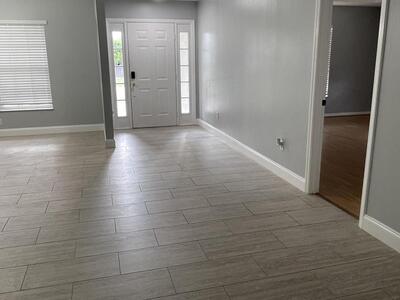 145 SW Hawthorne Circle, Port Saint Lucie, FL 34953