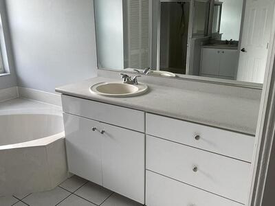 145 SW Hawthorne Circle, Port Saint Lucie, FL 34953