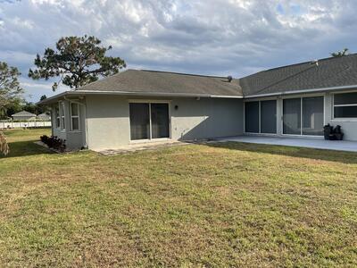 145 SW Hawthorne Circle, Port Saint Lucie, FL 34953
