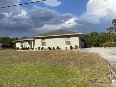 145 SW Hawthorne Circle, Port Saint Lucie, FL 34953