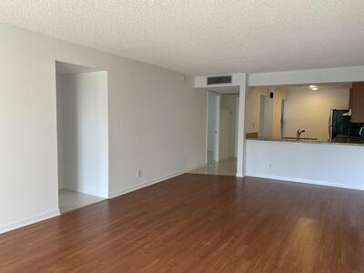 11 Royal Palm Way, Boca Raton, FL 33432