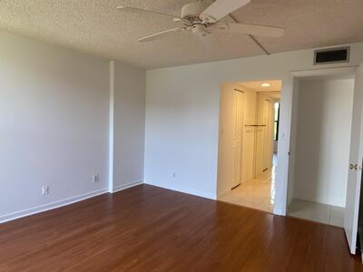 11 Royal Palm Way, Boca Raton, FL 33432