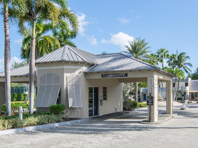 11 Royal Palm Way, Boca Raton, FL 33432