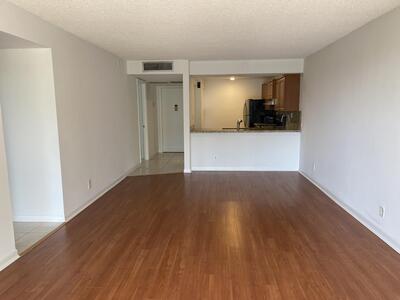 11 Royal Palm Way, Boca Raton, FL 33432