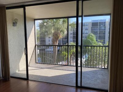11 Royal Palm Way, Boca Raton, FL 33432