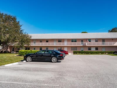 18081 SE Country Club Drive
