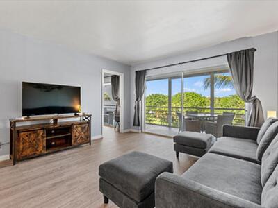 300 Waterway Drive Drive S, Lantana, FL 33462
