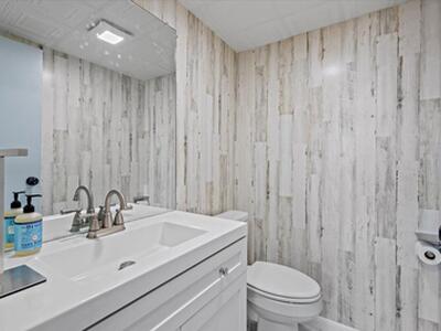 300 Waterway Drive Drive S, Lantana, FL 33462