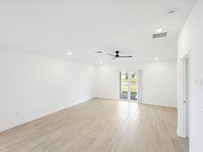 6331 NW Windwood Way, Port Saint Lucie, FL 34987