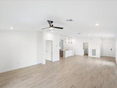 6331 NW Windwood Way, Port Saint Lucie, FL 34987