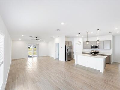 6331 NW Windwood Way, Port Saint Lucie, FL 34987