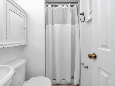 909 N Palmway, Lake Worth Beach, FL 33460