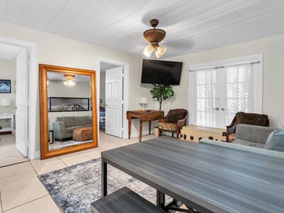 909 N Palmway, Lake Worth Beach, FL 33460