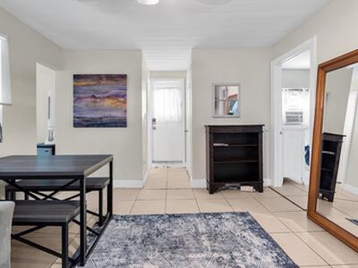 909 N Palmway, Lake Worth Beach, FL 33460