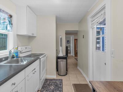 909 N Palmway, Lake Worth Beach, FL 33460