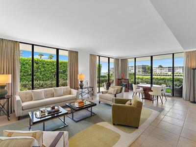 123 Lakeshore Drive