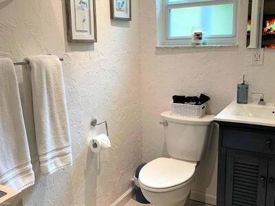 918 Upland Road, West Palm Beach, FL 33401