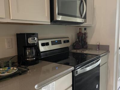 6157 NW Gatun Drive, Port Saint Lucie, FL 34986