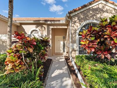 1903 Rosewood Way, Palm Beach Gardens, FL 33418