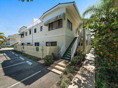 860 Bella Vista Court S, Jupiter, FL 33477