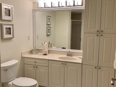 100 SE 5th Ph17 Avenue SE, Boca Raton, FL 33432