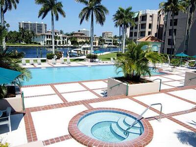 100 SE 5th Ph17 Avenue SE, Boca Raton, FL 33432
