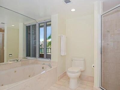 100 SE 5th Ph17 Avenue SE, Boca Raton, FL 33432