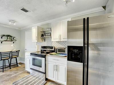 714 NW 7th Street, Boynton Beach, FL 33426
