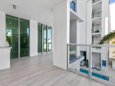 475 E Royal Palm Road, Boca Raton, FL 33432