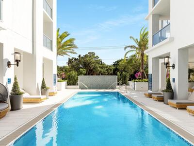 475 E Royal Palm Road, Boca Raton, FL 33432