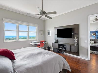 2640 Lake Shore Drive, Riviera Beach, FL 33404