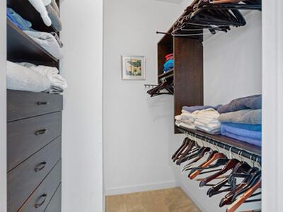 2640 Lake Shore Drive, Riviera Beach, FL 33404