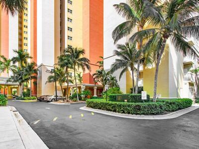 2640 Lake Shore Drive, Riviera Beach, FL 33404