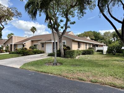 8279 Summerbreeze Lane, Boca Raton, FL 33496