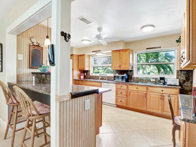 390 N Juno Lane, Juno Beach, FL 33408