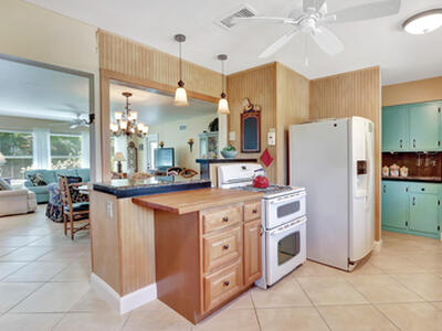 390 N Juno Lane, Juno Beach, FL 33408