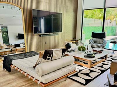 549 NE 10th Avenue, Fort Lauderdale, FL 33301