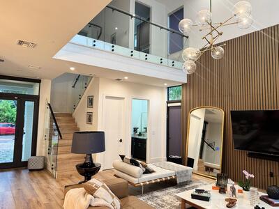 549 NE 10th Avenue, Fort Lauderdale, FL 33301