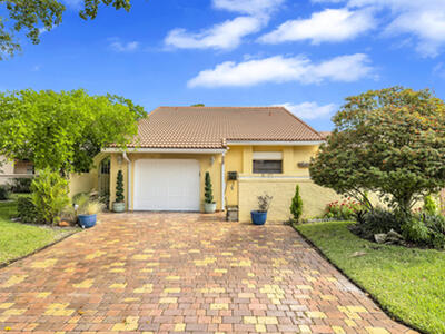 2075 NW 15th Place