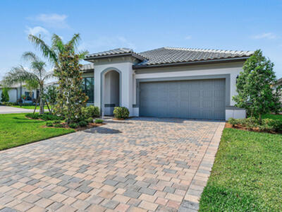 758 SE Courances Drive, Port Saint Lucie, FL 34984