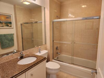 1 Harbour Isle Drive E, Fort Pierce, FL 34949