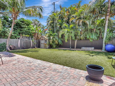 296 Vallette Way, West Palm Beach, FL 33401