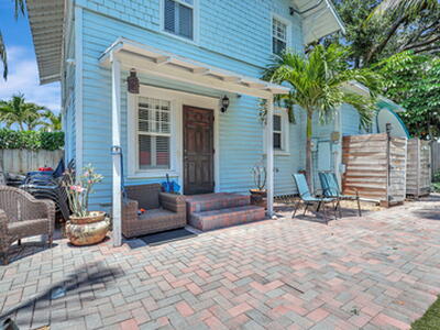 296 Vallette Way, West Palm Beach, FL 33401