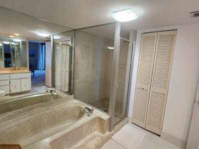 5510 N Ocean Drive, Singer Island, FL 33404