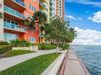 2640 Lake Shore Drive, Riviera Beach, FL 33404